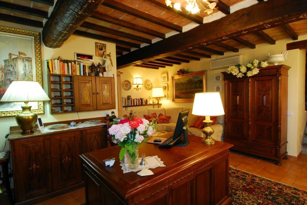 Torre Sangiovanni Albergo E Ristorante Da Rosary Todi Exterior foto